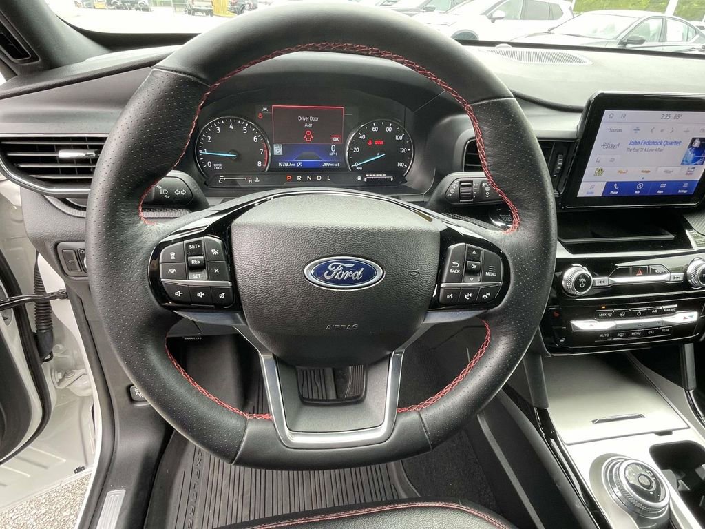 Used 2023 Ford Explorer ST-Line w/ Class IV Trailer Tow Package image 20