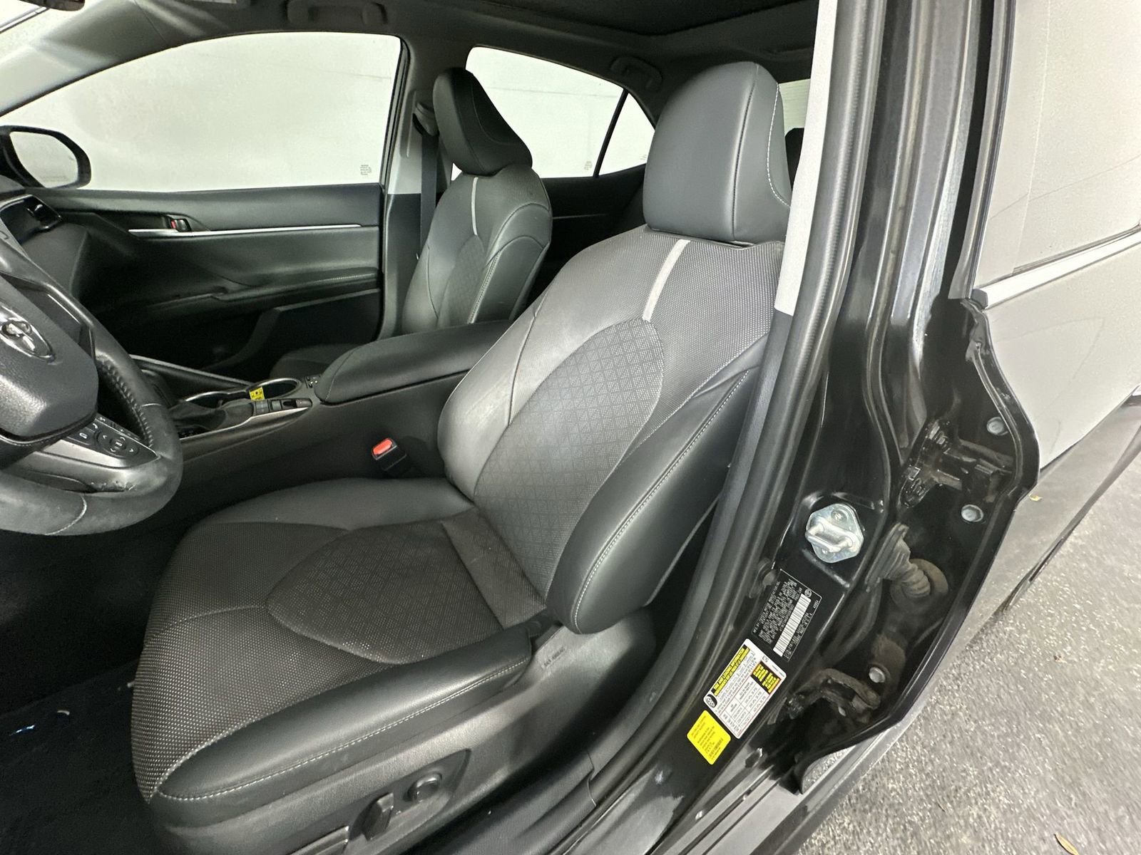 Used 2023 Toyota Camry XSE w/ Navigation Package image 15