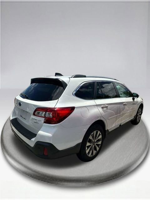 Used 2018 Subaru Outback 3.6R Touring AWD/4WD image 11