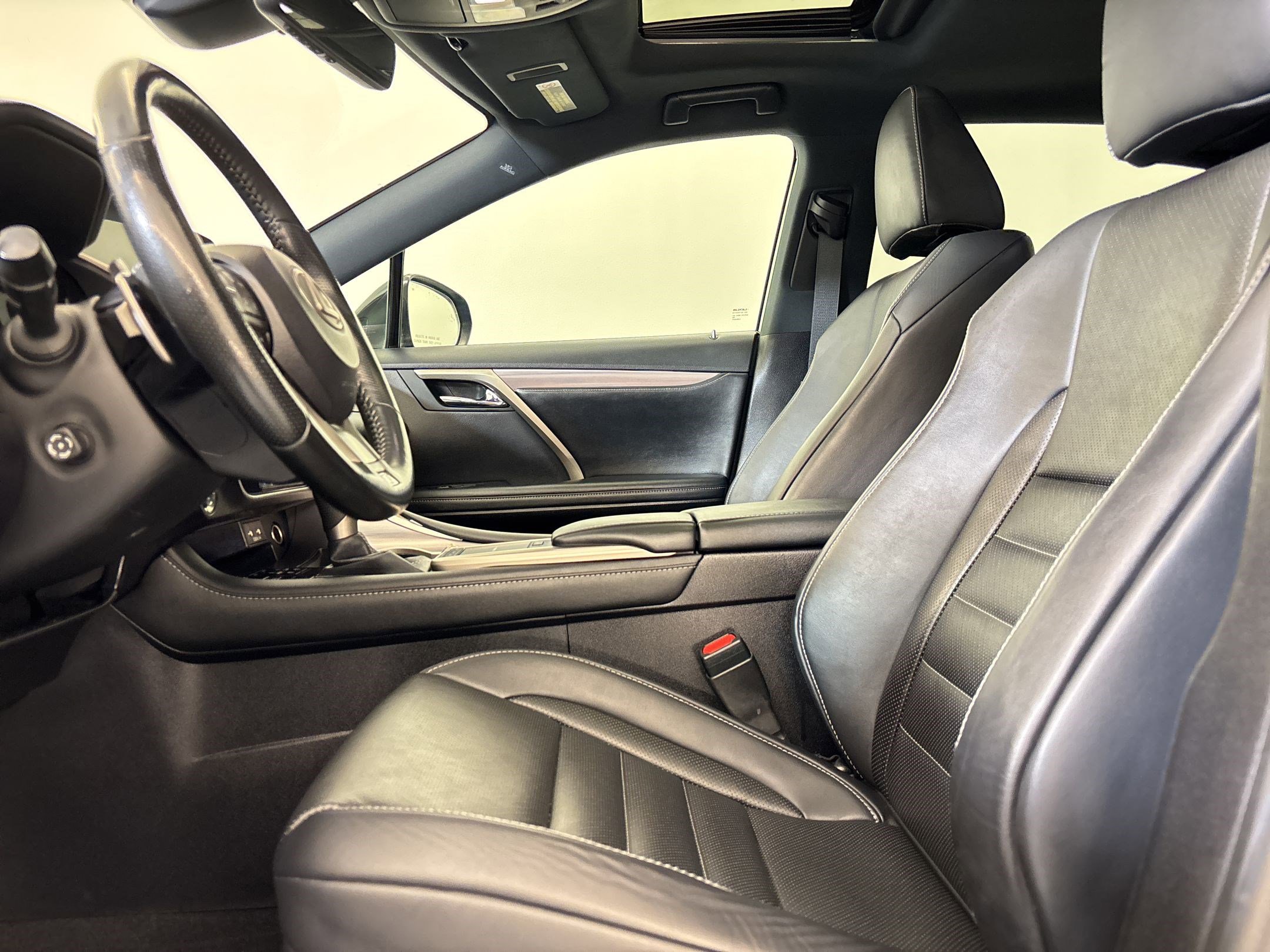 Used 2022 Lexus RX 350 F Sport w/ Accessory Package AWD/4WD image 4