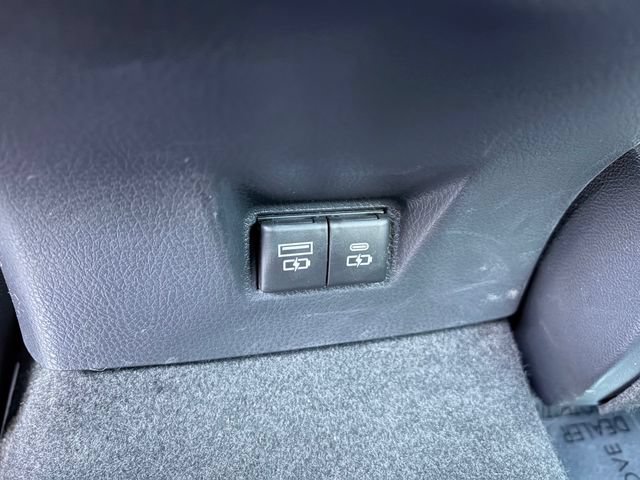 Used 2025 Toyota Camry SE FWD image 8