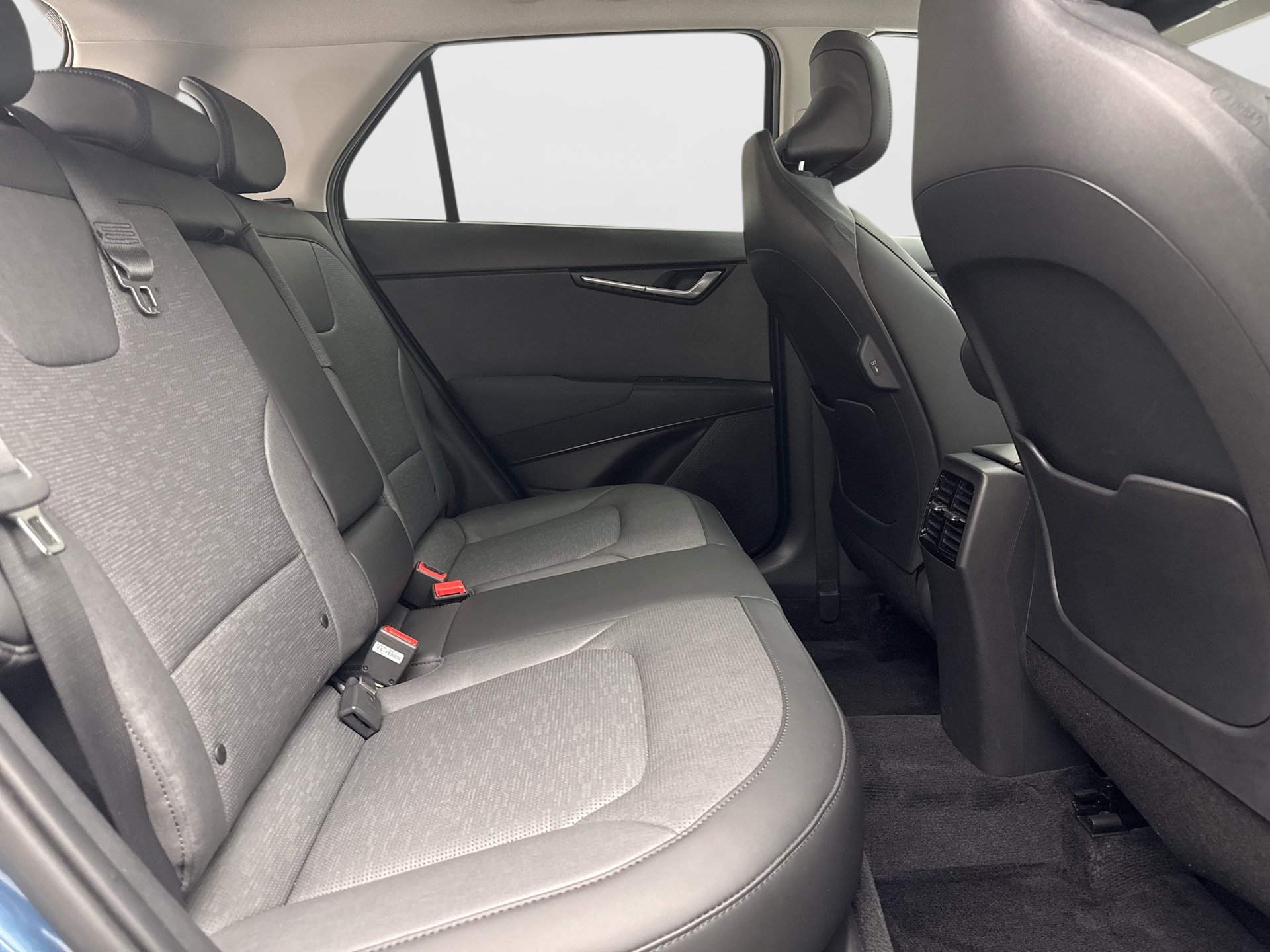 Used 2023 Kia Niro SX Touring FWD image 21