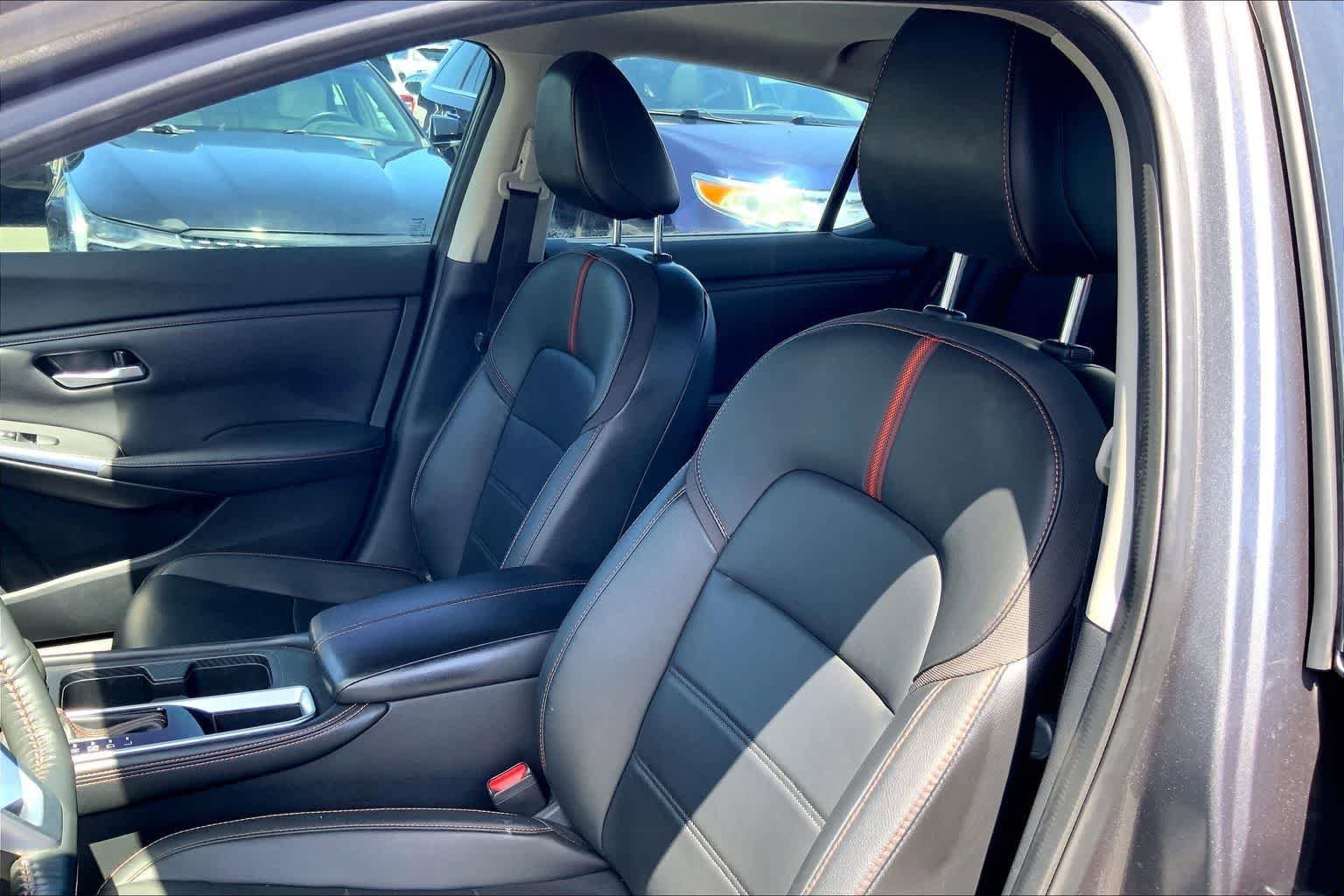 Used 2021 Nissan Sentra SR w/ SR Premium Package FWD image 12