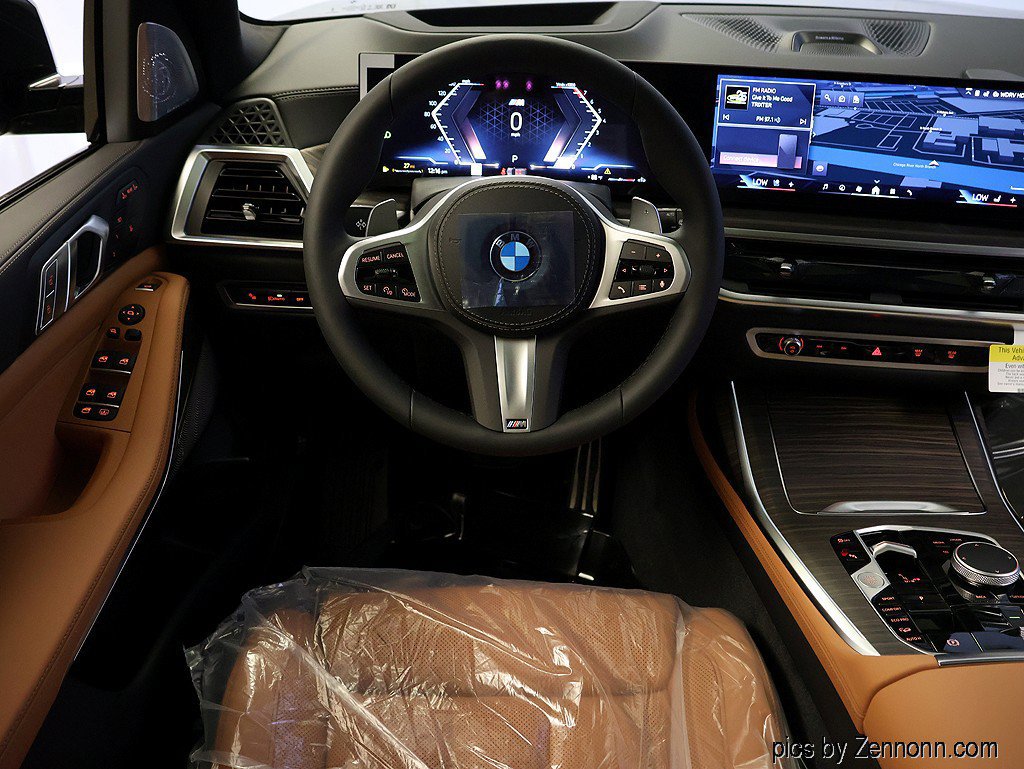 Used 2027 BMW X7 xDrive40i w/ M Sport Package AWD/4WD image 4