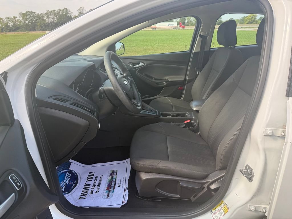 Used 2016 Ford Focus SE FWD image 19