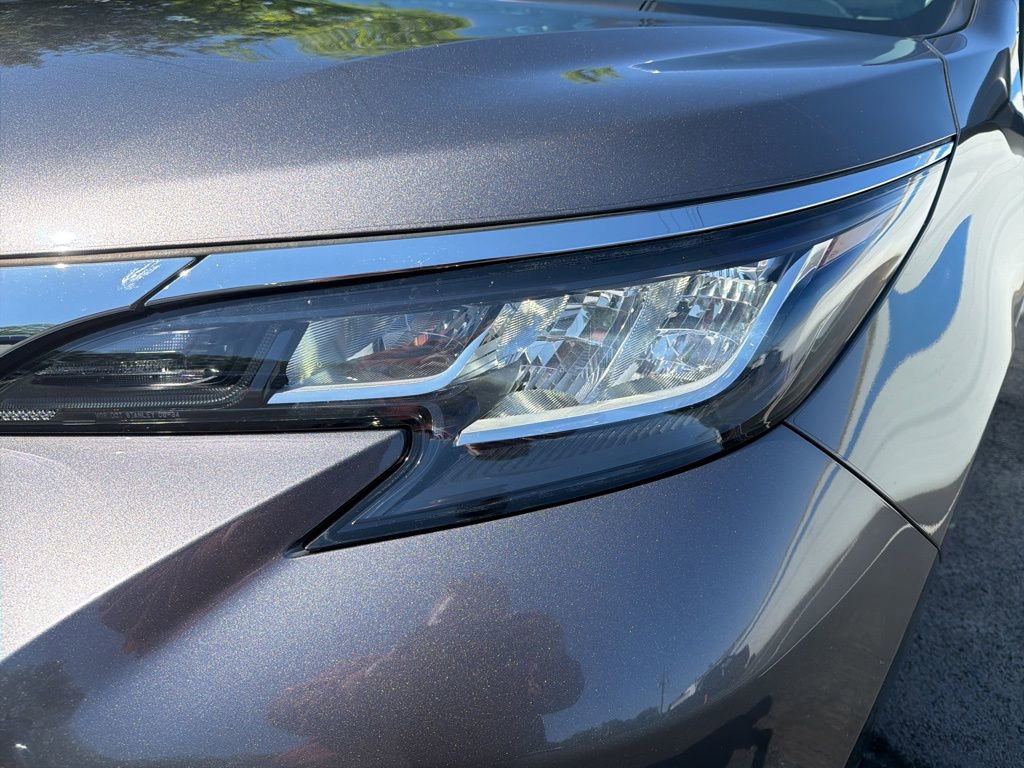 Used 2023 Toyota Sienna XLE FWD image 9