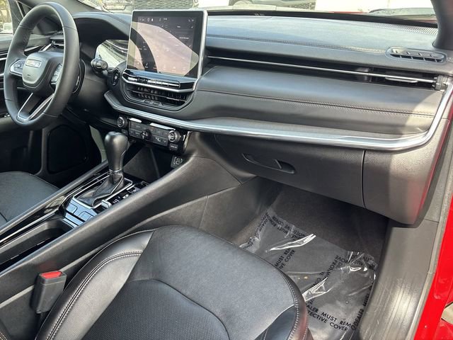 Used 2023 Jeep Compass Limited image 13