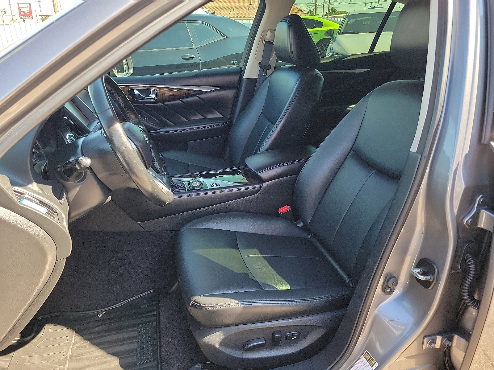 Used 2019 INFINITI Q50 Luxe w/ Essential Package (3.0T Luxe) image 14