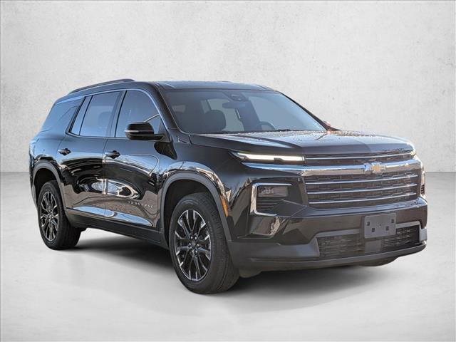 Used 2025 Chevrolet Traverse LT w/ Sun and Wheel Package video 3