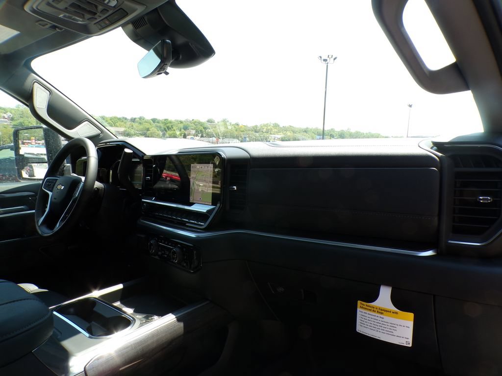 New 2026 Chevrolet Silverado 2500 LTZ w/ LTZ Convenience Package AWD/4WD image 15