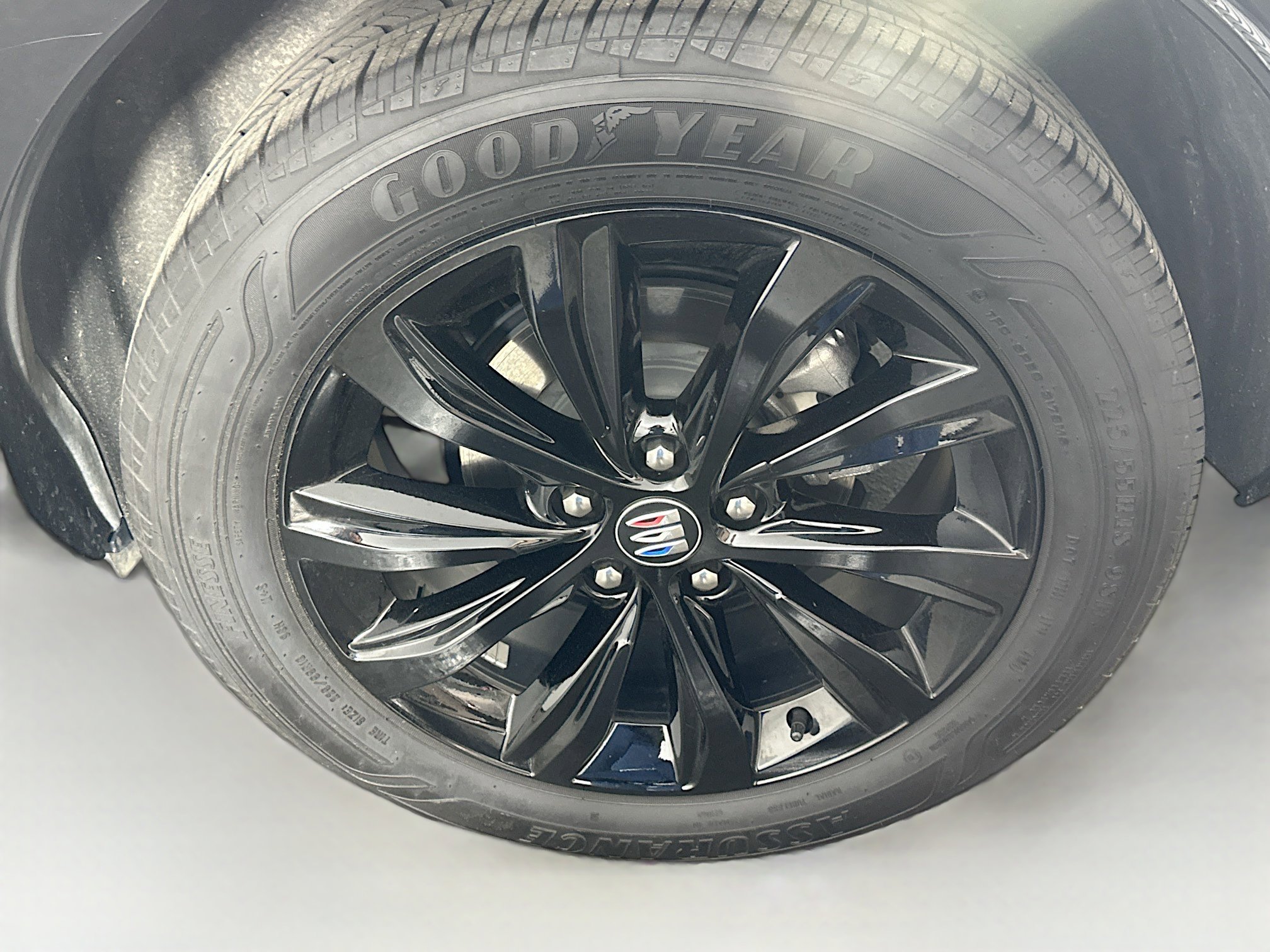 Used 2025 Buick Envista Sport Touring image 11