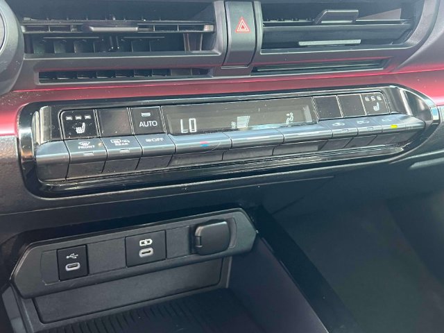 Certified 2024 Toyota Prius Prime FWD image 36