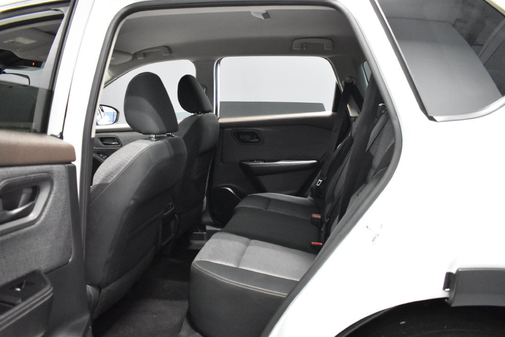 Used 2021 Nissan Rogue S AWD/4WD image 31