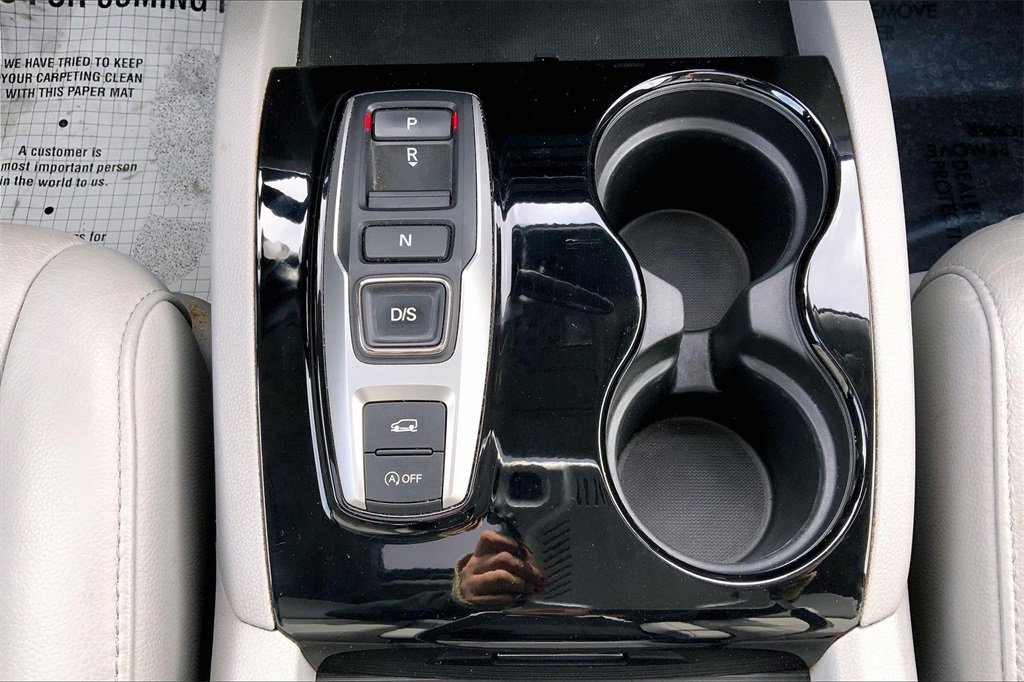 Used 2017 Honda Pilot Touring image 16