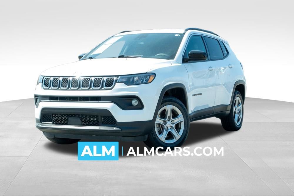 Used 2024 Jeep Compass Latitude image 1