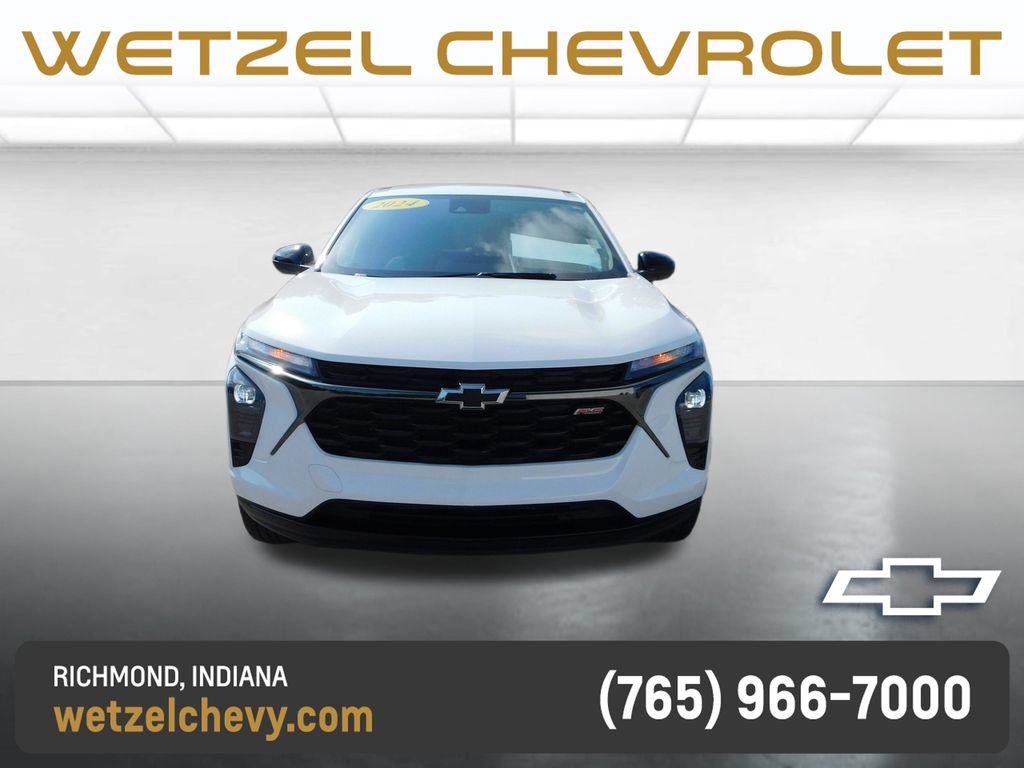 Used 2024 Chevrolet Trax RS FWD image 8