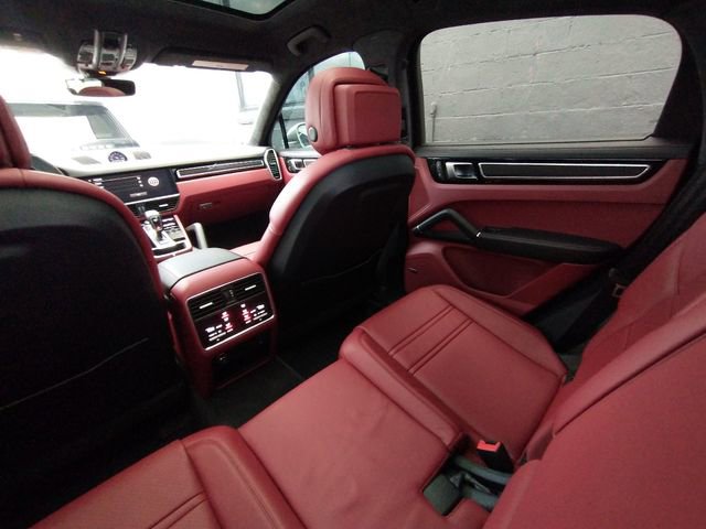 Used 2022 Porsche Cayenne GTS image 47