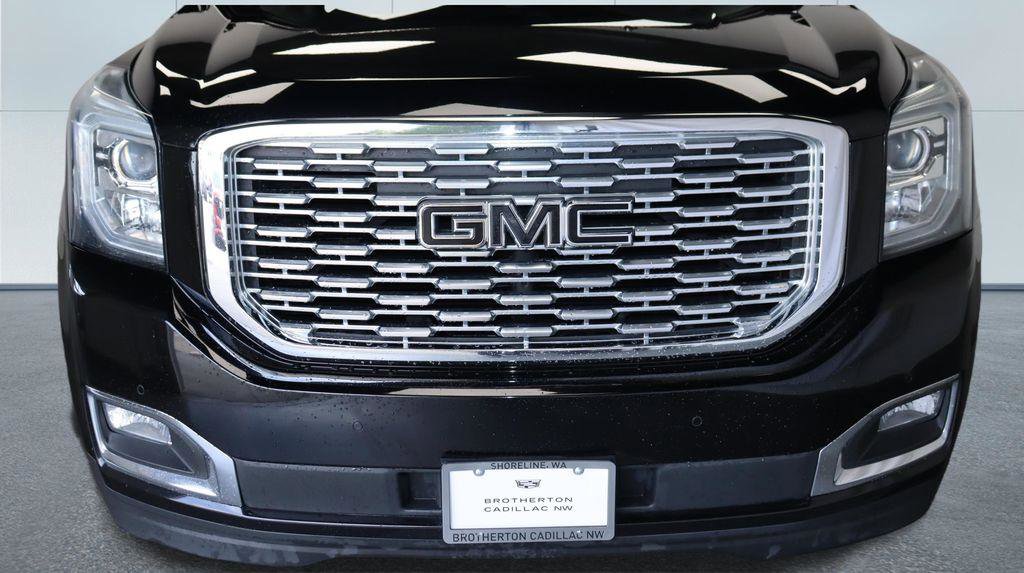 Used 2020 GMC Yukon XL Denali w/ Denali Premium Package AWD/4WD image 12