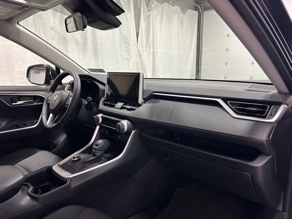 Used 2025 Toyota RAV4 XLE w/ Convenience Package image 62