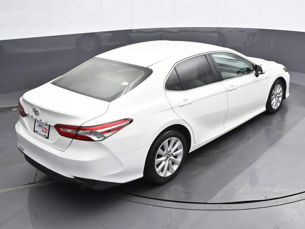 Used 2018 Toyota Camry LE FWD image 22