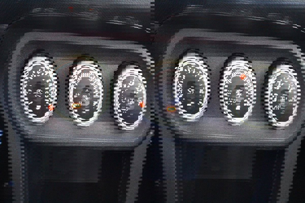 Used 2008 Mitsubishi Lancer Evolution GSR image 31