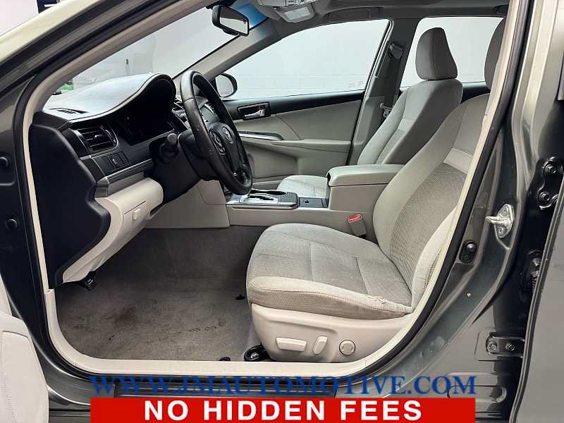 Used 2013 Toyota Camry XLE w/ Convenience Pkg FWD image 13