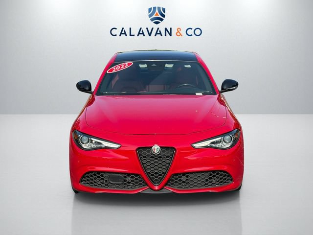 Used 2022 Alfa Romeo Giulia Veloce AWD/4WD image 2
