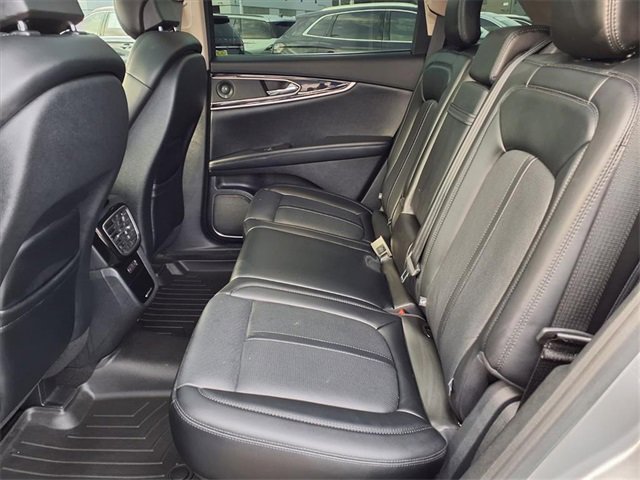 Certified 2021 Lincoln Nautilus Reserve w/ Equipment Group 201A image 8