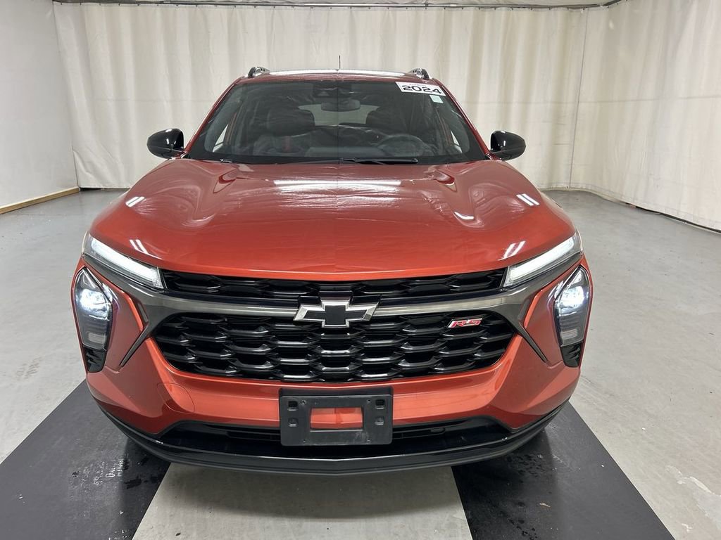 Used 2024 Chevrolet Trax RS w/ Driver Confidence Package FWD image 3