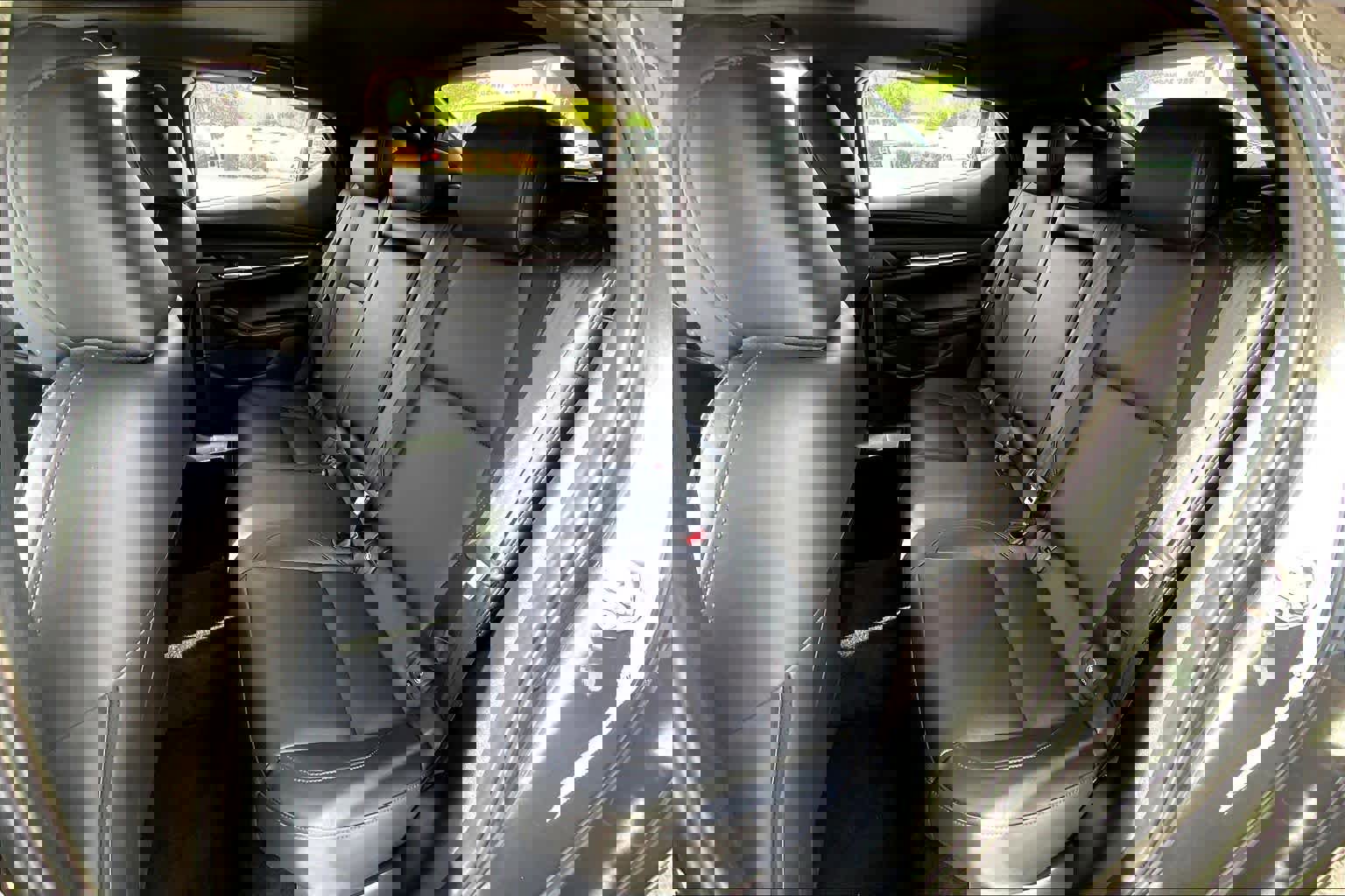 Used 2020 MAZDA MAZDA3 Hatchback w/ Premium Package FWD image 21