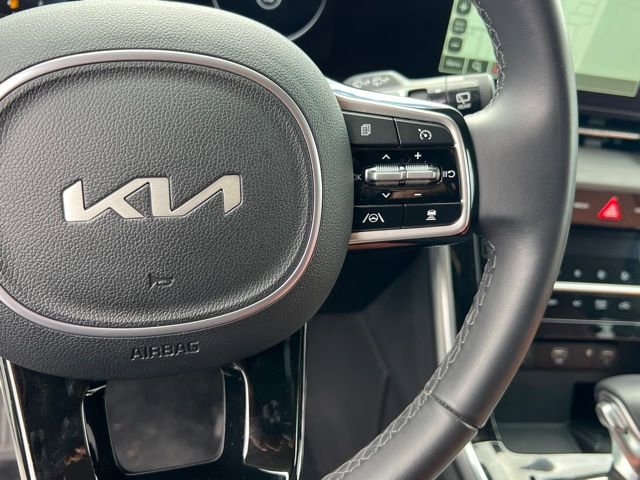 Certified 2024 Kia Carnival SX image 24