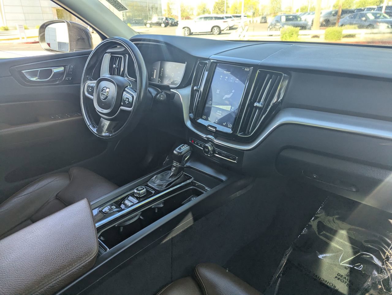 Used 2019 Volvo XC60 T5 Momentum w/ Premium Package image 13
