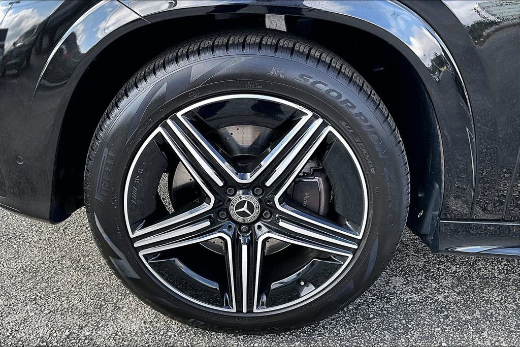 Used 2025 Mercedes-Benz GLE 350 4MATIC image 11