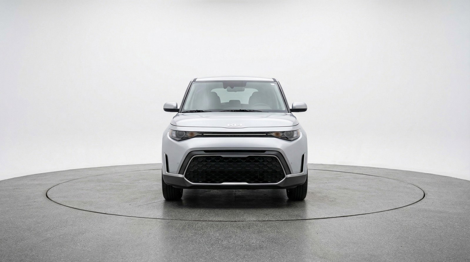 Used 2025 Kia Soul LX w/ LX Technology Package image 2