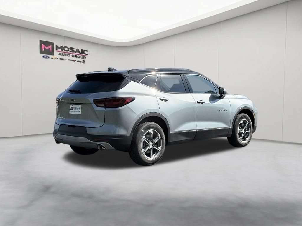 New 2026 Chevrolet Blazer LT w/ Sound & Technology Package AWD/4WD image 8