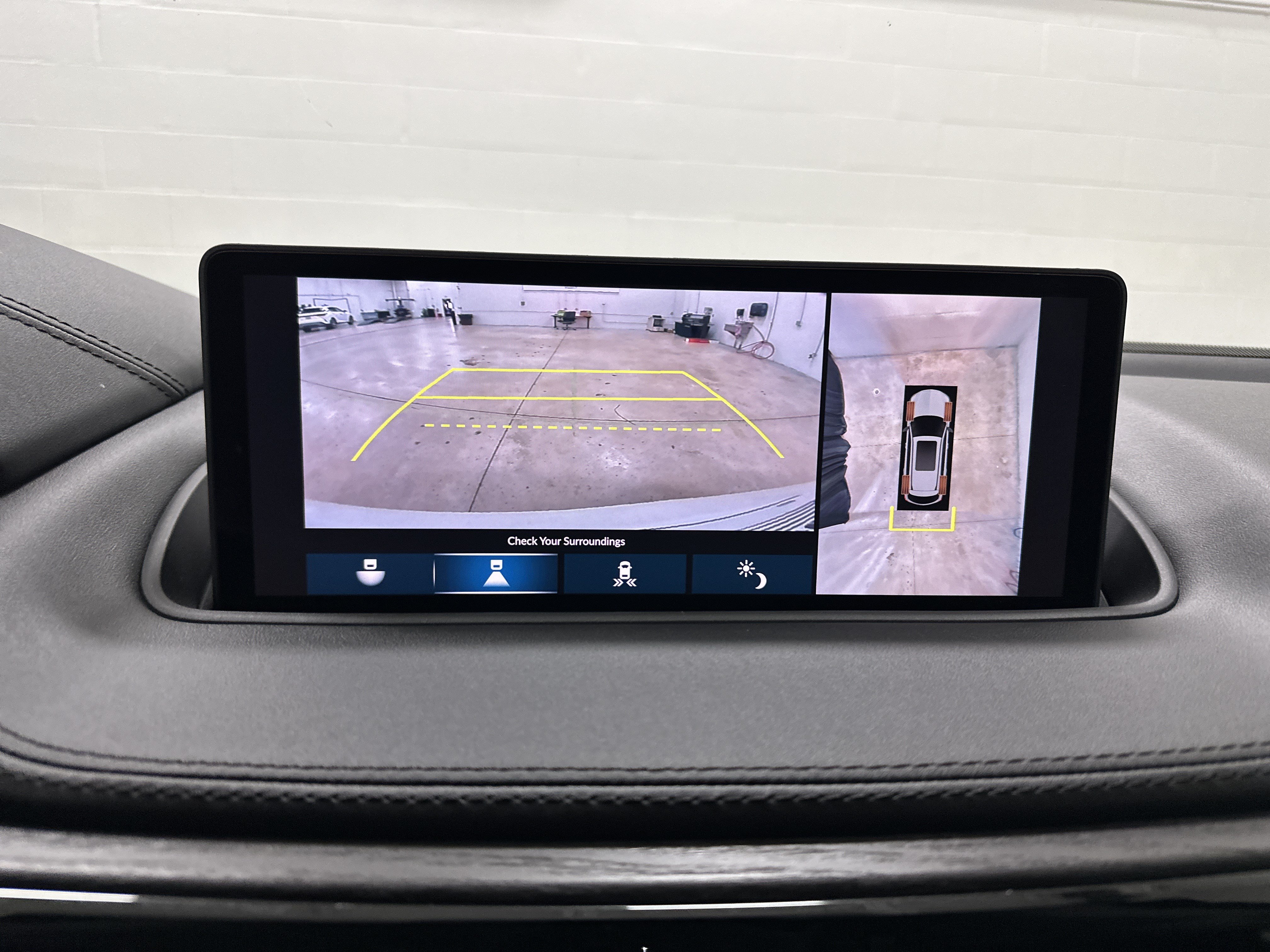 Used 2023 Acura MDX SH-AWD w/ Advance Package image 25