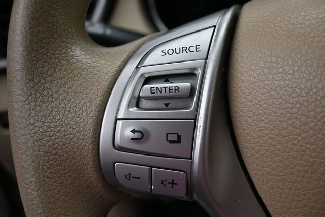 Used 2015 Nissan Rogue SV AWD/4WD image 17