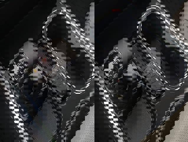 Used 2025 GMC Sierra 1500 SLT w/ SLT Premium Plus Package image 34