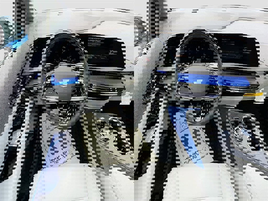 New 2026 Cadillac Optiq Luxury 1 image 23