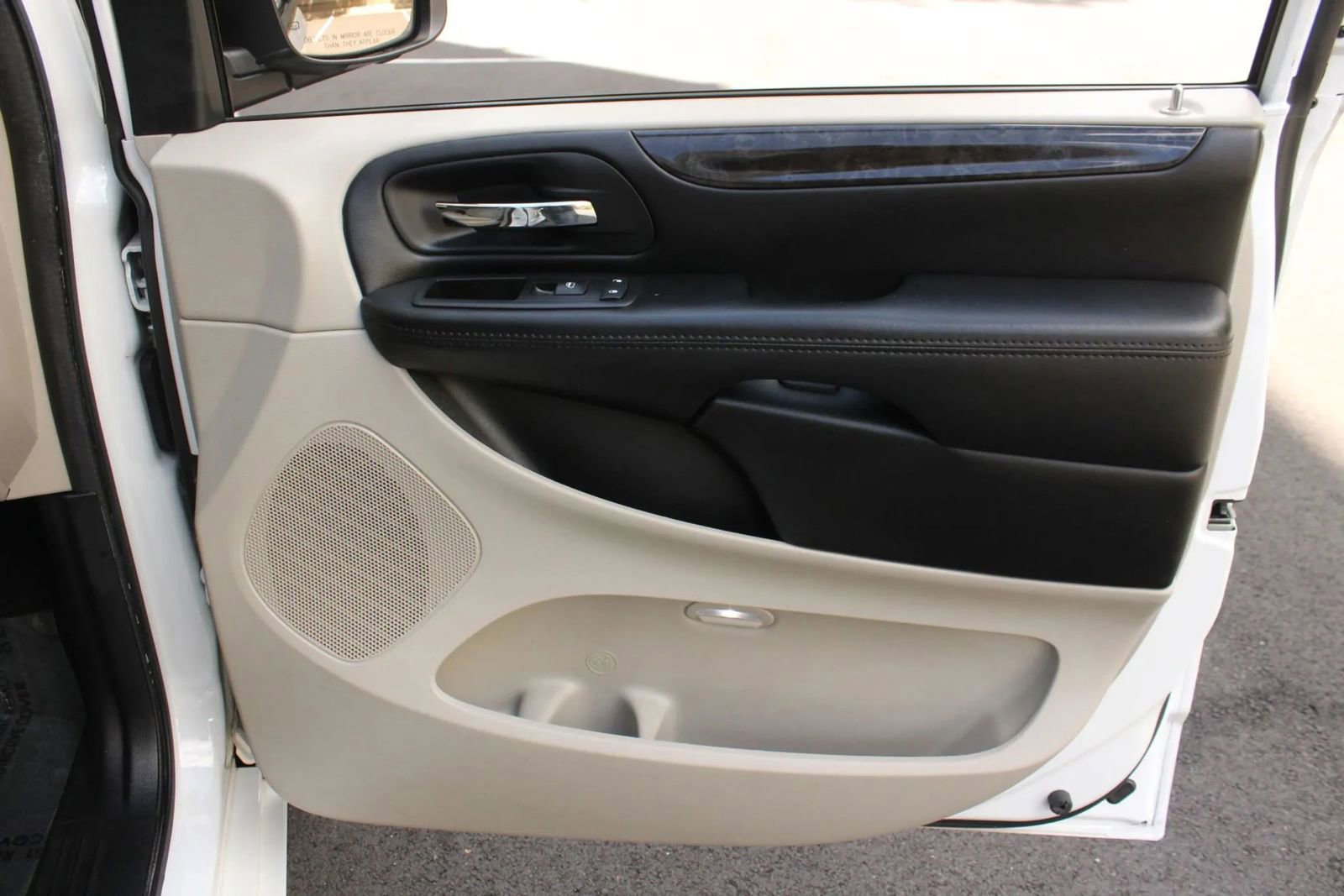 Used 2016 Dodge Grand Caravan SE w/ Quick Order Package 29E SE image 30