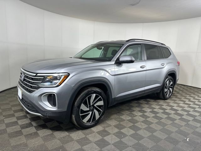 Used 2025 Volkswagen Atlas SE image 7
