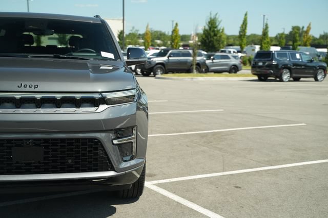 New 2026 Jeep Grand Wagoneer Summit AWD/4WD image 48