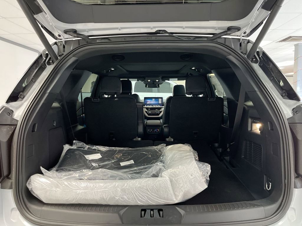 New 2026 Ford Explorer ST w/ Sun And Sound Package image 11