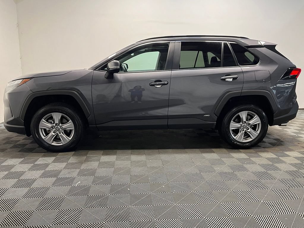 Used 2025 Toyota RAV4 XLE w/ Convenience Package AWD/4WD image 23