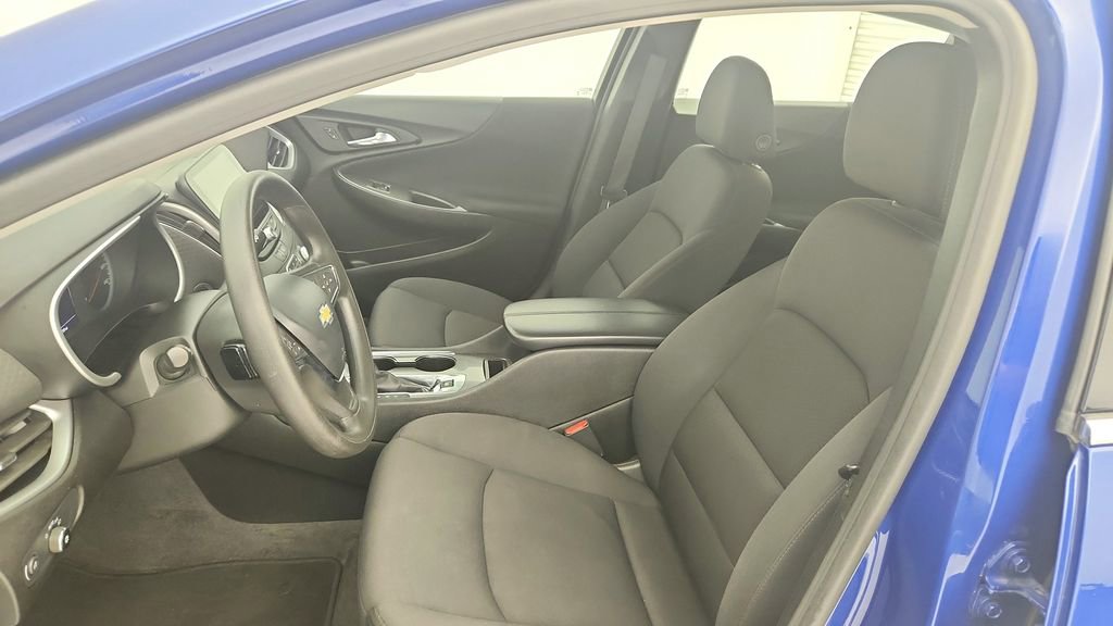 Used 2023 Chevrolet Malibu LT image 16
