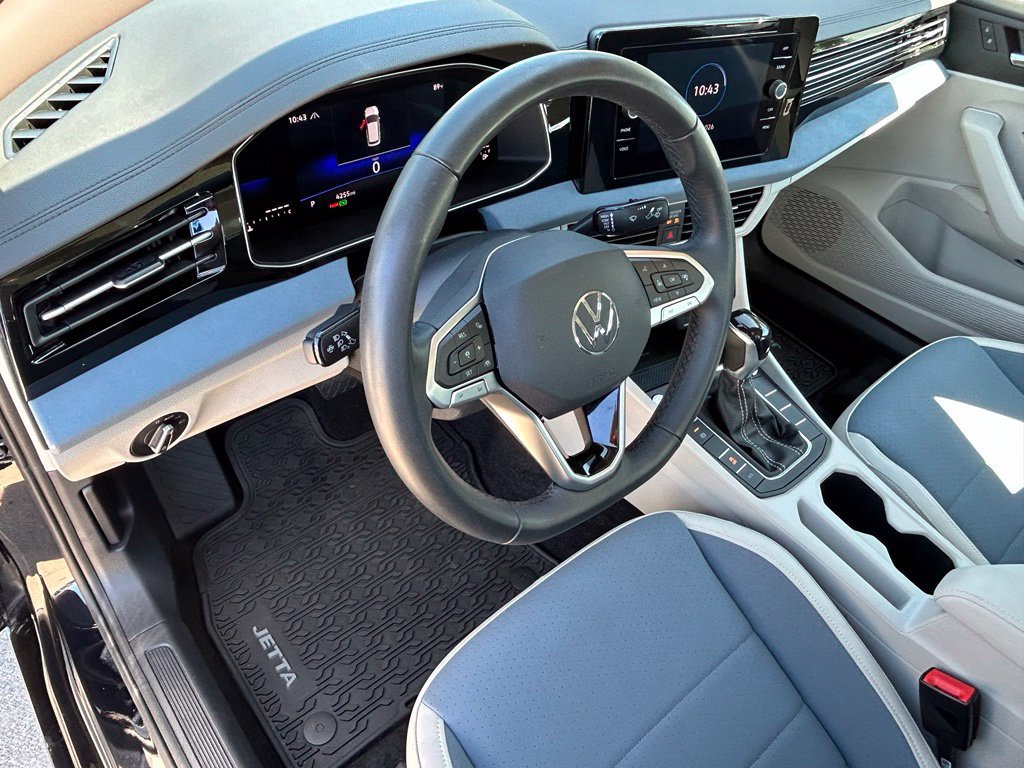Certified 2026 Volkswagen Jetta SE FWD image 17