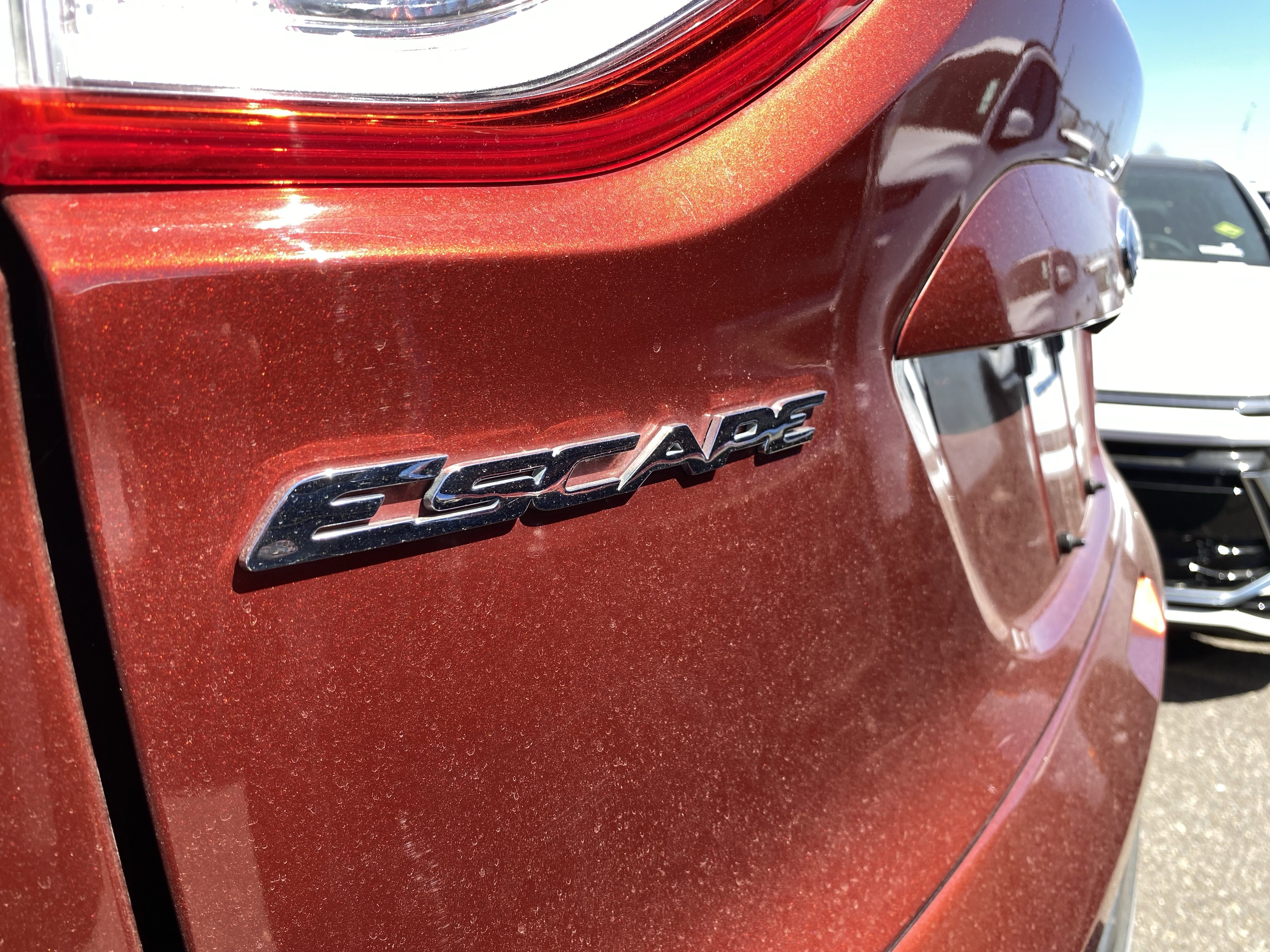 Used 2016 Ford Escape SE w/ Equipment Group 201A image 8