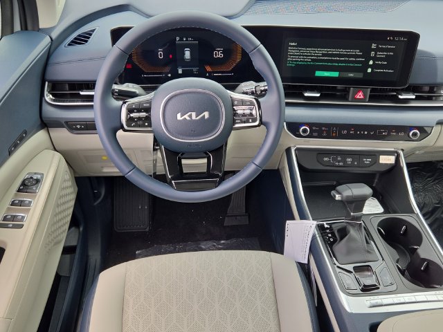 New 2026 Kia Carnival EX FWD image 7