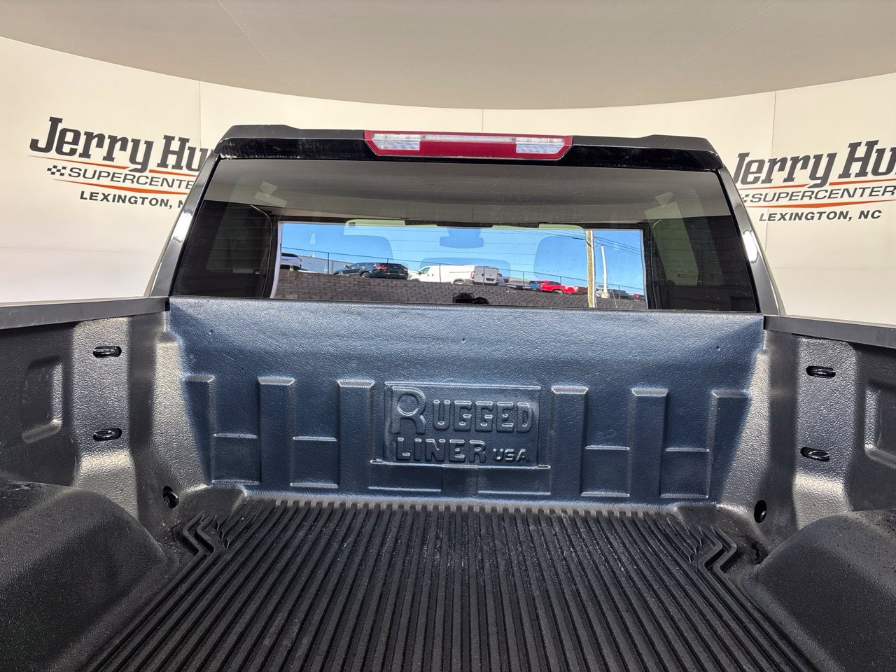 Used 2024 Chevrolet Silverado 1500 LT AWD/4WD image 25