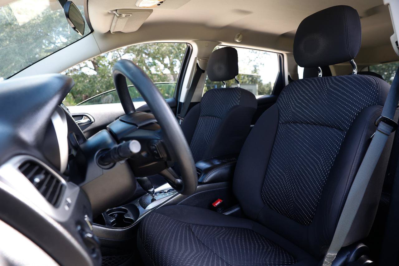 Used 2017 Dodge Journey SE FWD image 6